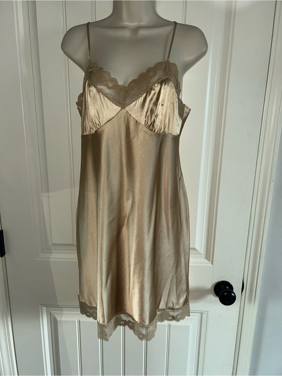 Trina Turk Other - NEW Trina Turk Champagne Lace-Trim Satin Chemise Sz M